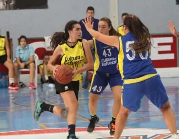 andrea ponce penetrando a canasta