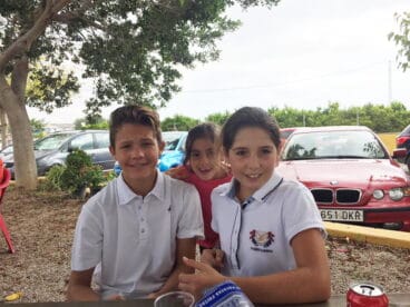 Andrés Bossi junto a Claudia Lledó