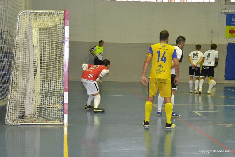 Blai cerca de la portería contraria