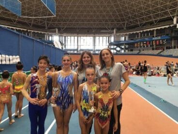 carla montealegre con sus entrenadoras