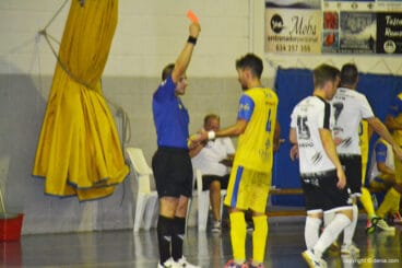 david jaen expulsado con tarjeta roja