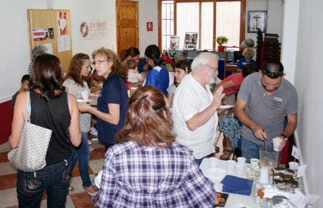 Hondureños residentes en Dénia hablaron sobre su país en el Ejército de Salvación 5 degustacion de productos tipicos de honduras
