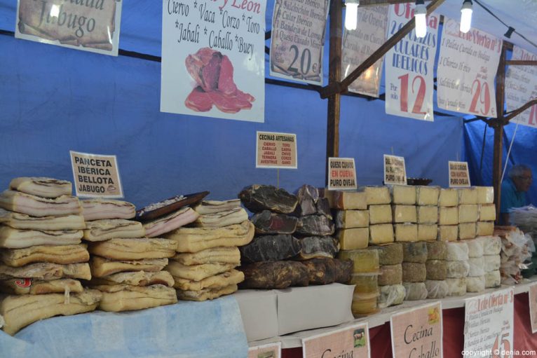 Feria del 9 d'Octubre Dénia - Embutidos y quesos
