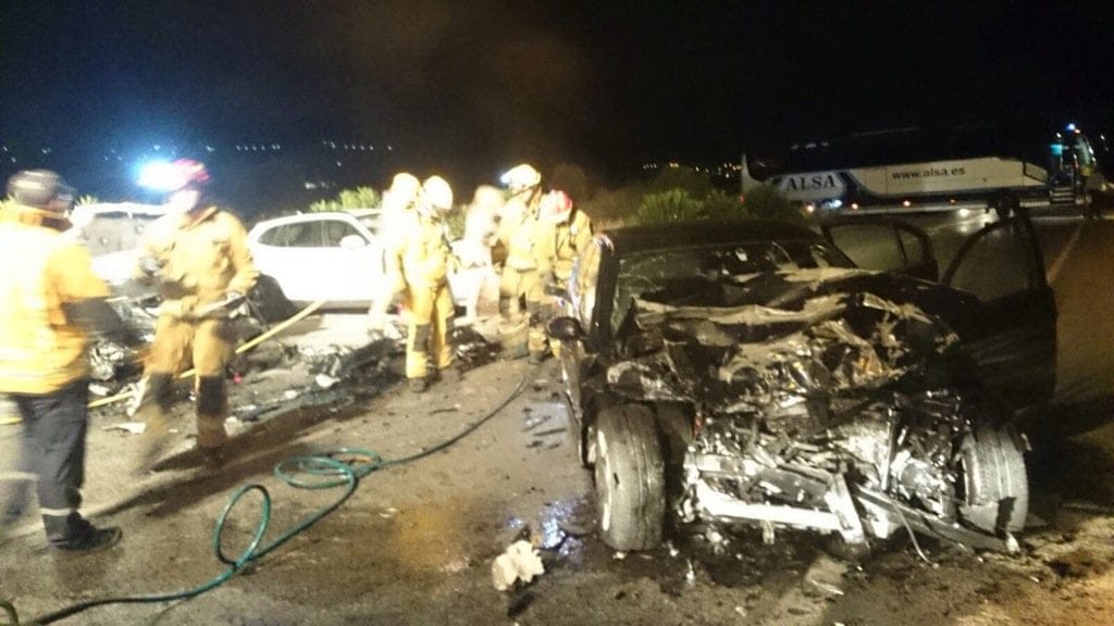 Fallece una mujer en un accidente de tráfico en la carretera Dénia - Ondara 1 Accidente mortal en la carretera de Dénia a Ondara
