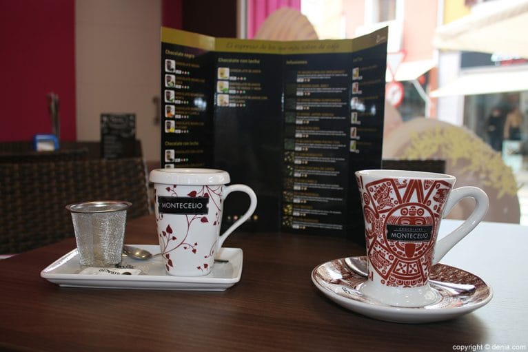 Té y chocolate Doopies & Coffee Denia