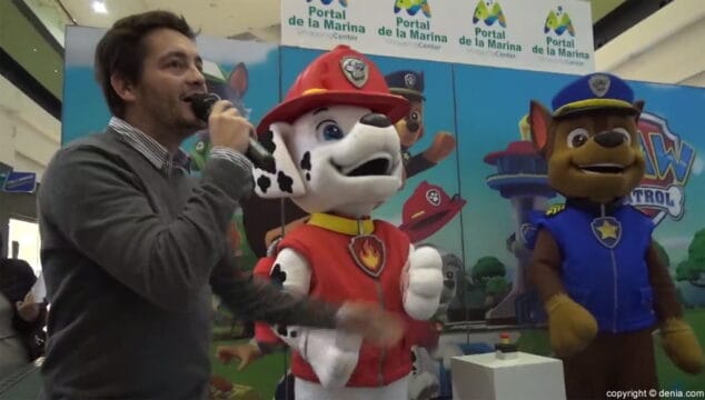 01 la patrulla canina enciende la navidad en portal de la marina