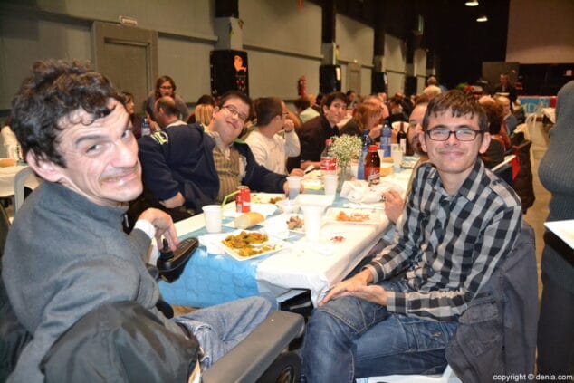 14 cena benefica ludai 2016 invitados