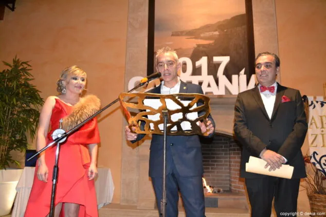 La filà Amazigh se viste de gala para presentar a su capitana, Mº José López Abellán 15 14 presentacion capitania mora 2017 discurso de miguel angel fullana