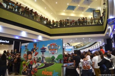 Visita de la Patrulla Canina al Centro Comercial Portal de la Marina – Público para ver a Chase y Marshall