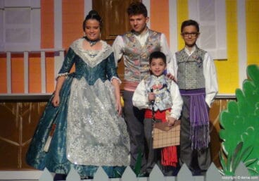 Presentación infantil Falla Oeste 2017 – Hermana de Martín