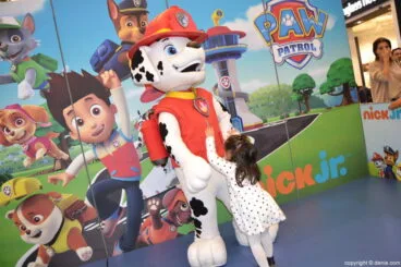 Visita de la Patrulla Canina al Centro Comercial Portal de la Marina – Abrazo a Marshall