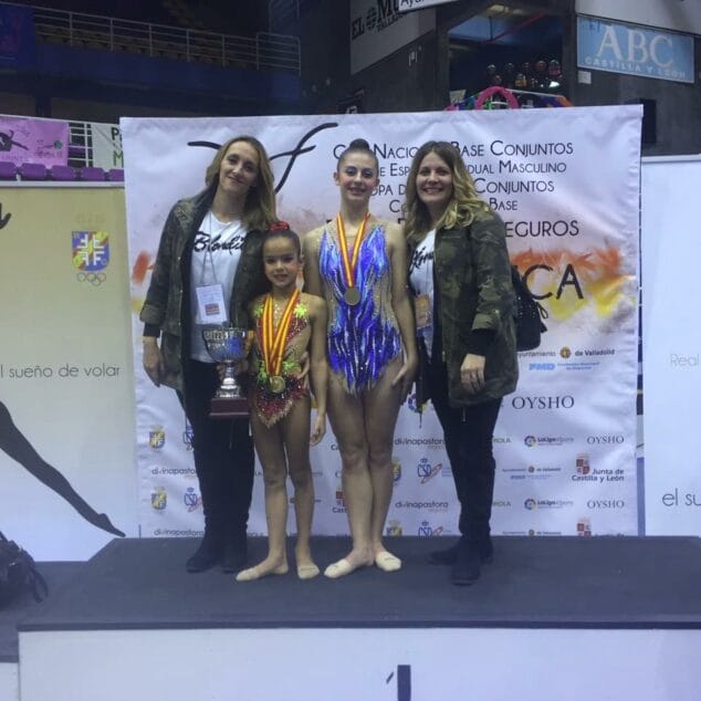 carla montealegre denia campeona por autonomias y laura mena calpe campeona de espana benjamin con entrenadoras