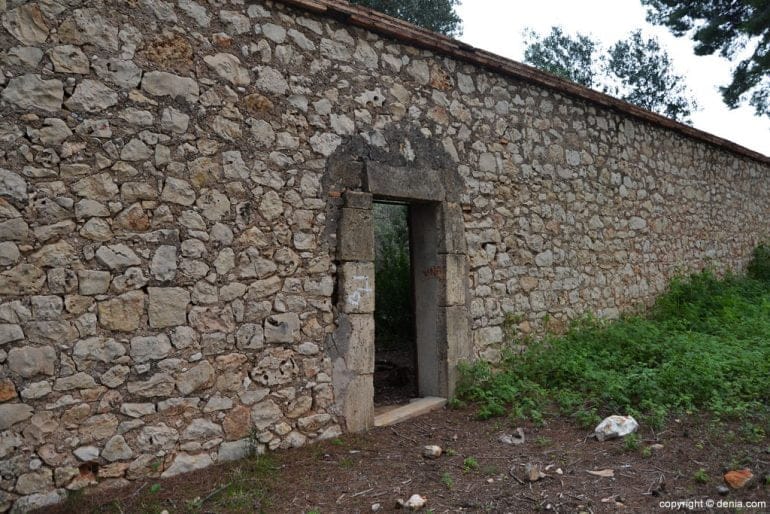 Entrada al cementerio de los ingleses de Dénia
