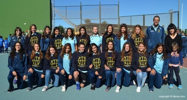 equipo alevin fem em denia basquet
