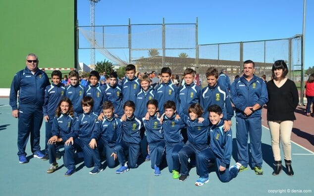 equipo infantil em futbol base denia