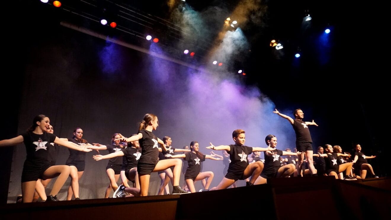 Espectáculo de Danza organizado por Baix la Mar