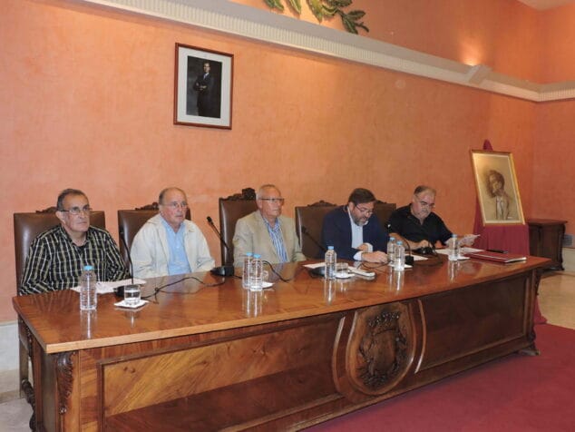 homenaje a emilio oliver en el ayuntamiento de denia