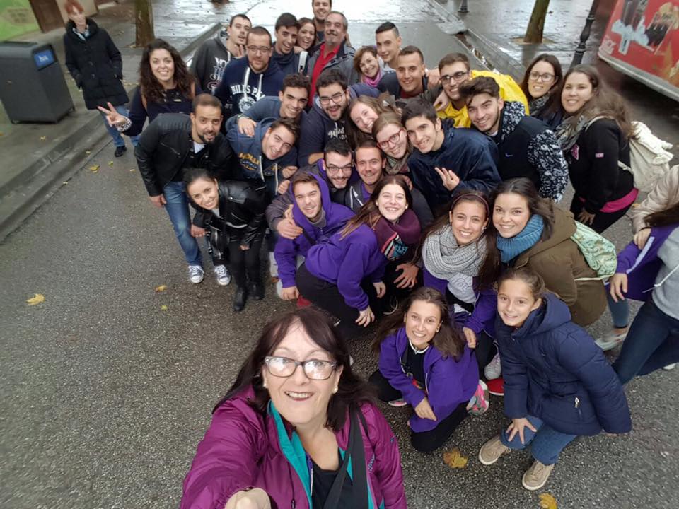 Los falleros de Campaments celebraron el Halloween en el parque Warner 1 La falla Campaments en el parque Warner