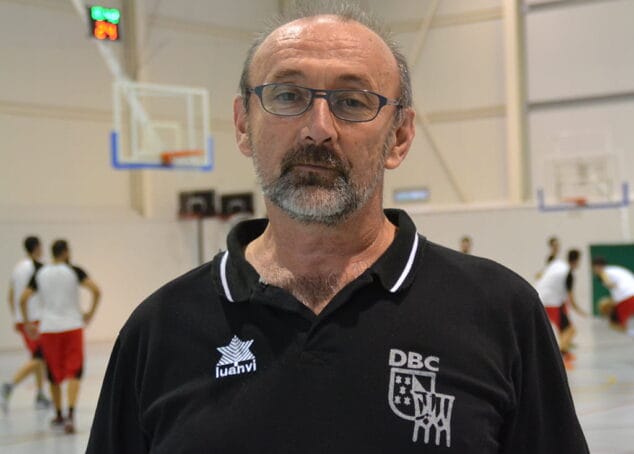 manolo viciano director deportivo del denia basquet club