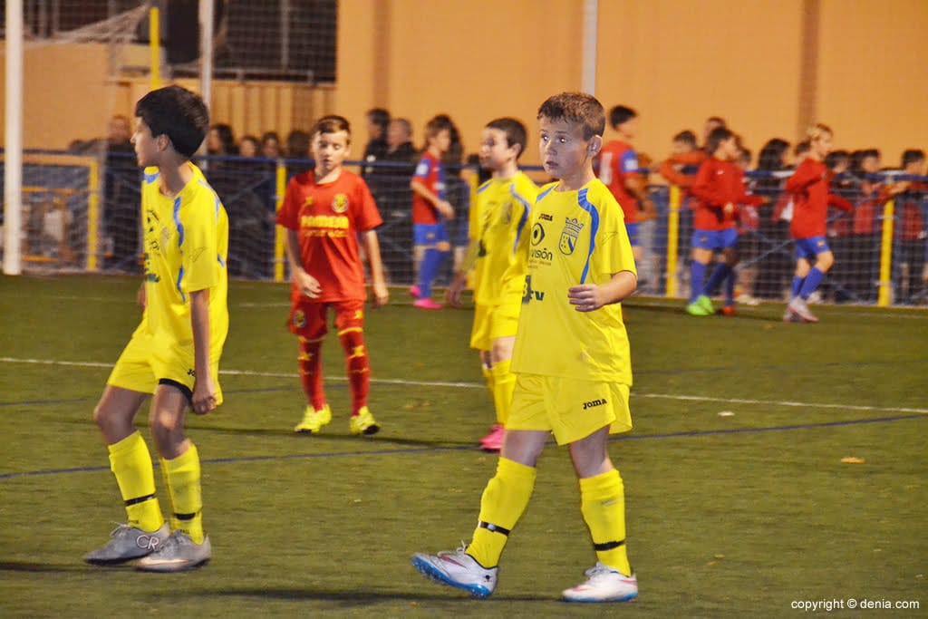 Las mejores canteras del fútbol valenciano participan en el Torneo de Navidad de Dénia 1 Partido benjamín FB Dénia-Villarreal