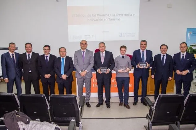 premio uitt a adolfo utor