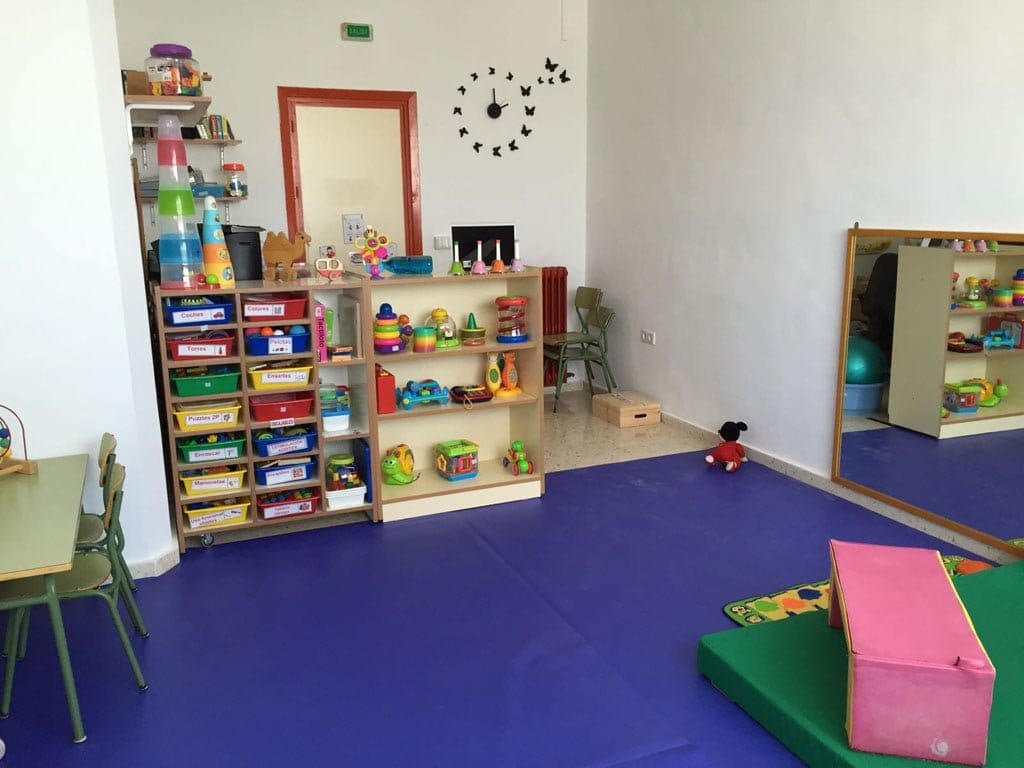 Suelo del aula adquirido gracias a la aportación de Portal de la Marina