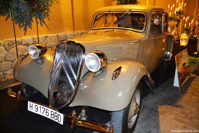 Nit de la Llum 2016 - Coche antiguo