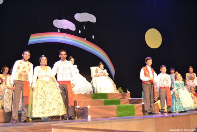 12 presentacion camp roig 2017 falla darrere