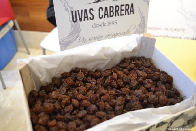 La implicación de la comarca en el proyecto de Ciudad Creativa de la Gastronomía protagoniza el foro del Arròs a banda 15 13 iv forum arros a banda denia uvas cabrera