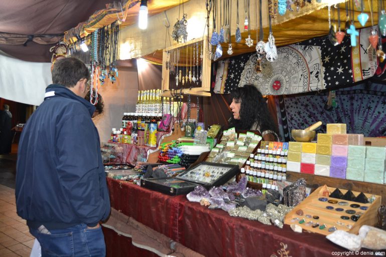 Mercado Medieval Dénia 2016 - venta de piedras