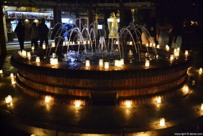 Nit de la Llum 2016 - Velas en la fuente de La Glorieta