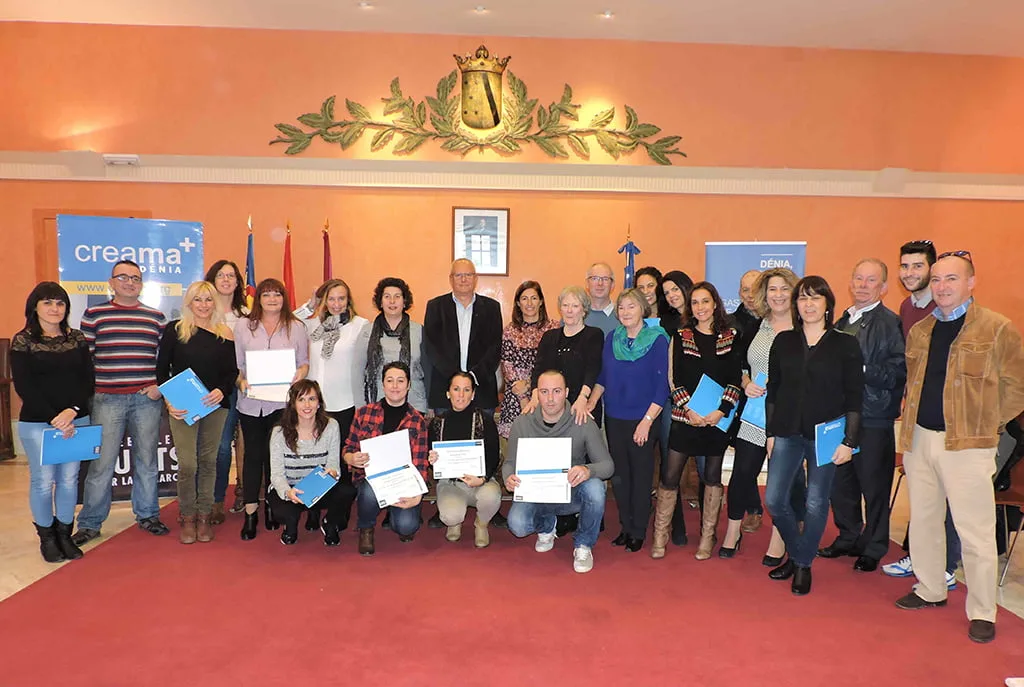 Acto de clausura de los cursos y talleres de inglés de Creama Dénia