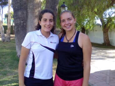 Ángela Fita junto a Silvia Bordes