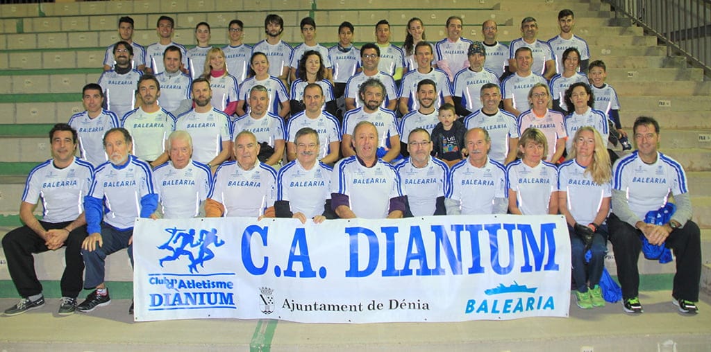 Atletas veteranos del CA Baleària Diànium