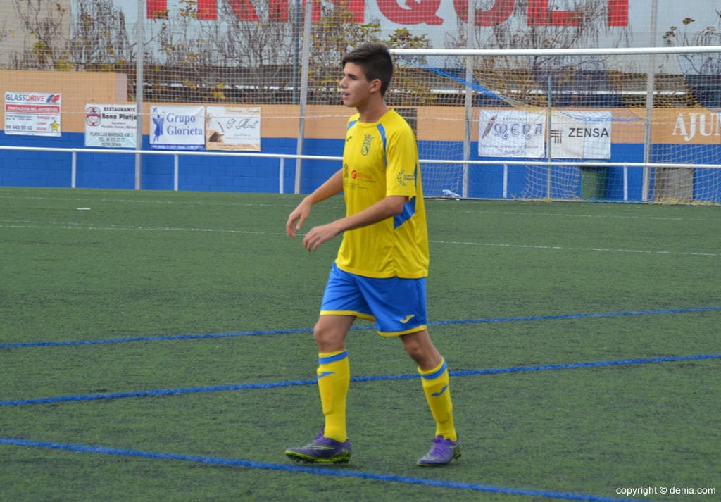 Campayo autor del primer gol del juvenil del CD Dénia