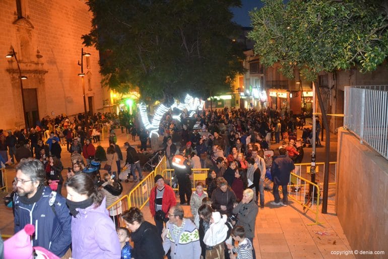Expectación en la plaza de la Constitución