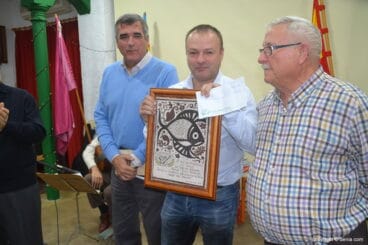 Juan Herraiz recogiendo el premio