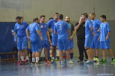los dianenses durante un tiempo muerto