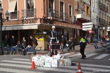 pepe torro arriba de la peana