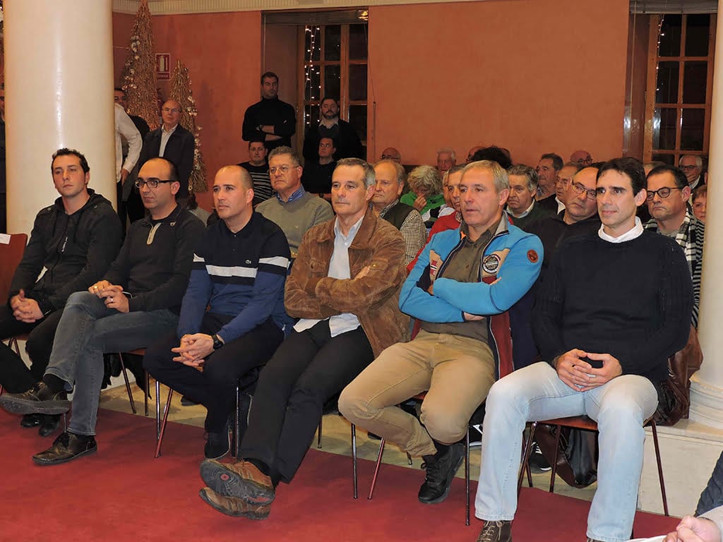 Público asistente al acto de presentación del libro