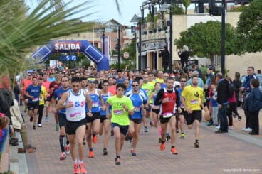 salida de la iv carrera roscon de reyes en denia