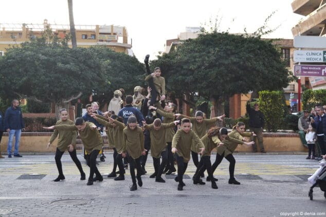 02 visita de los carteros reales a denia en la glorieta