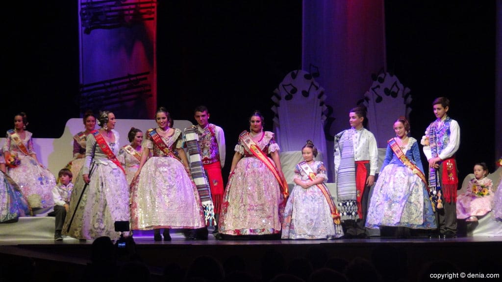 13 presentacion darrere del castell 2017 cargos 2016