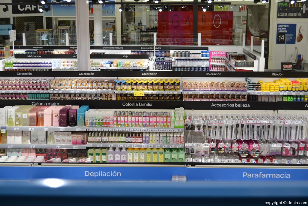 Zona de higiene personal y belleza en Carrefour Dénia
