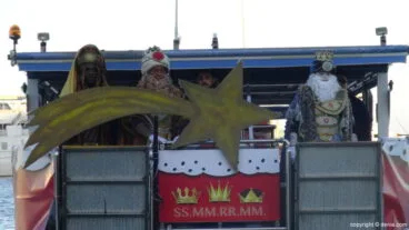 Cabalgata Reyes Magos Dénia 2017 – Los Reyes en el barco