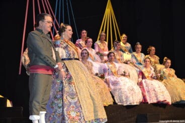 24 presentacion baix la mar 2017 joan felip silvia y la corte de honor