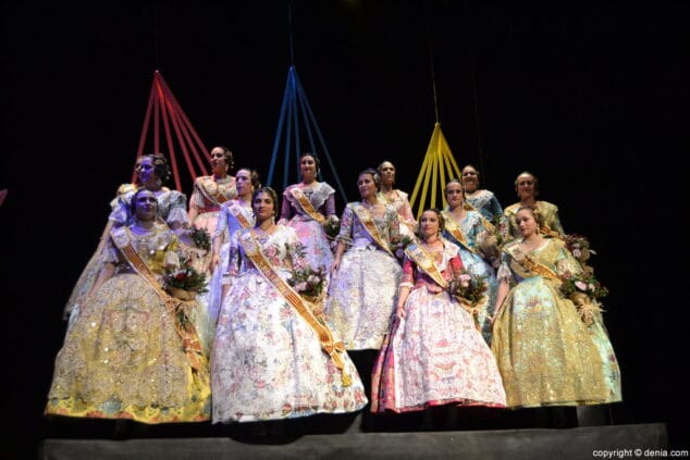 Baix la Mar navega en un mar de emociones para presentar a Silvia Chornet como fallera mayor 31 30 presentacion baix la mar 2017 falleras