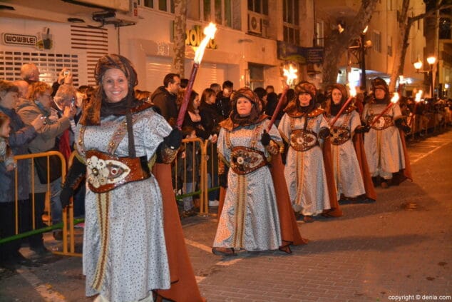 52 cabalgata reyes magos denia 2017 antorcheros de gaspar