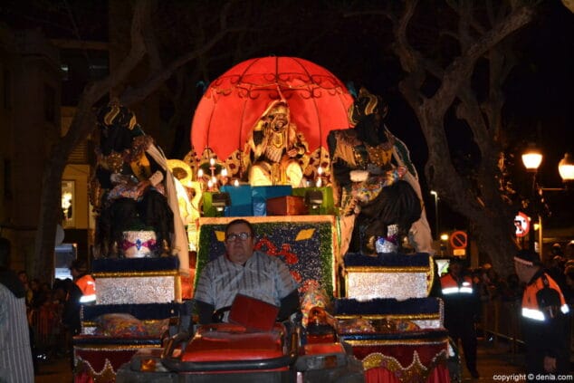 62 cabalgata reyes magos denia 2017 carroza del rey baltasar