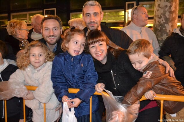 70 cabalgata reyes magos denia 2017 publico